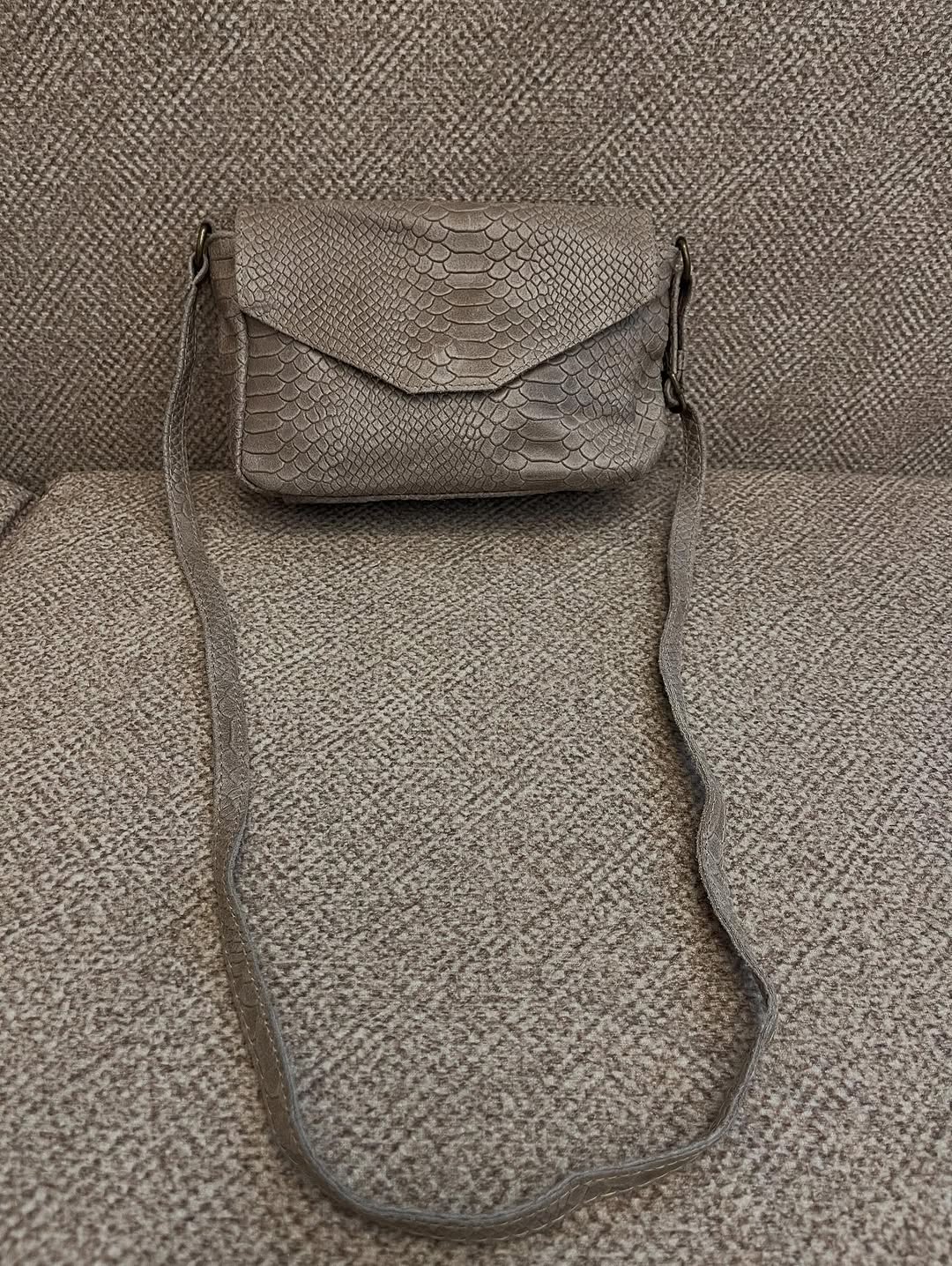 ecommerce.upsell.product_image_alt