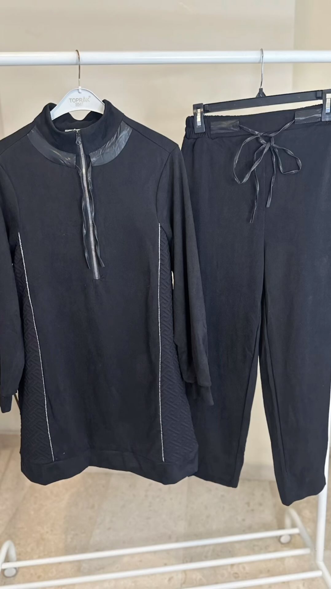 ecommerce.upsell.product_image_alt