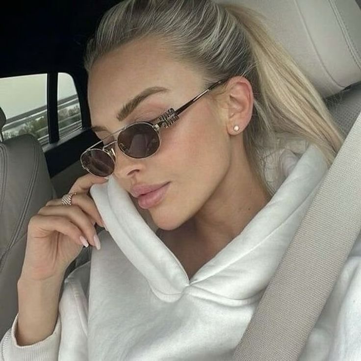 ecommerce.upsell.product_image_alt