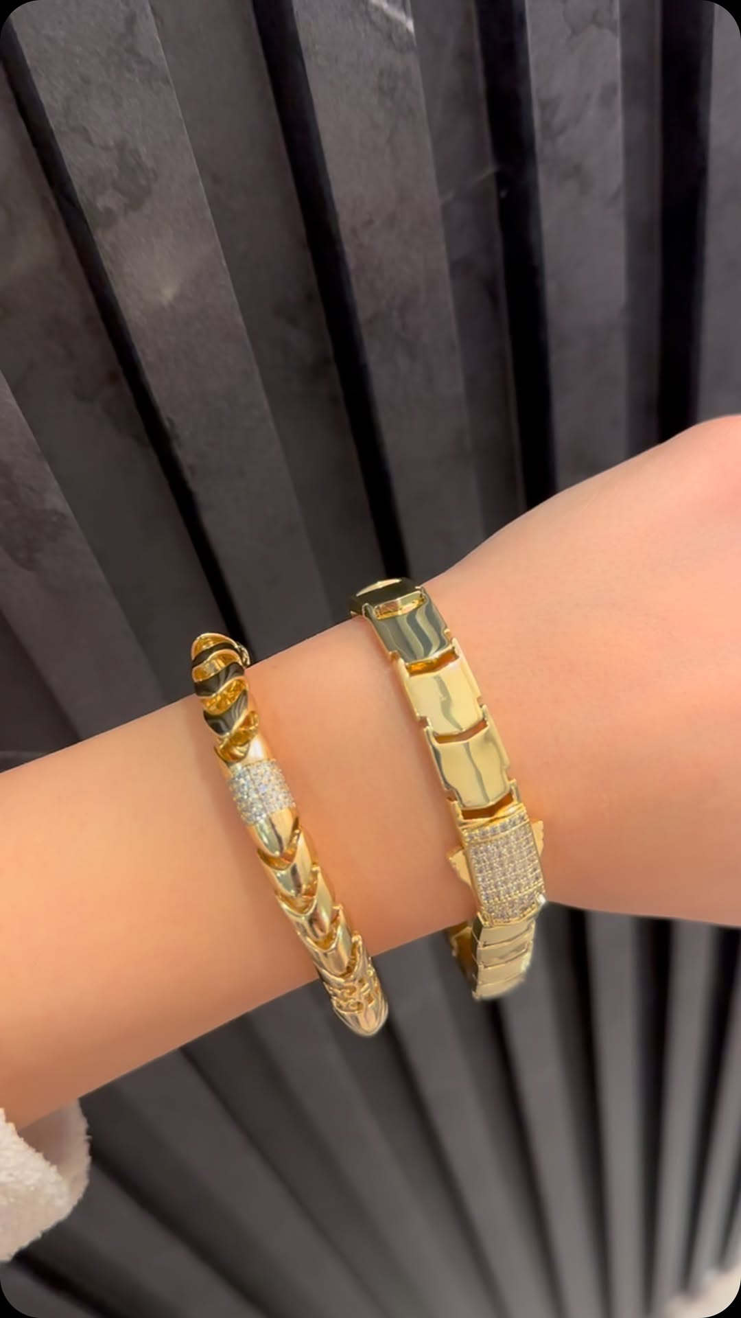 ecommerce.upsell.product_image_alt