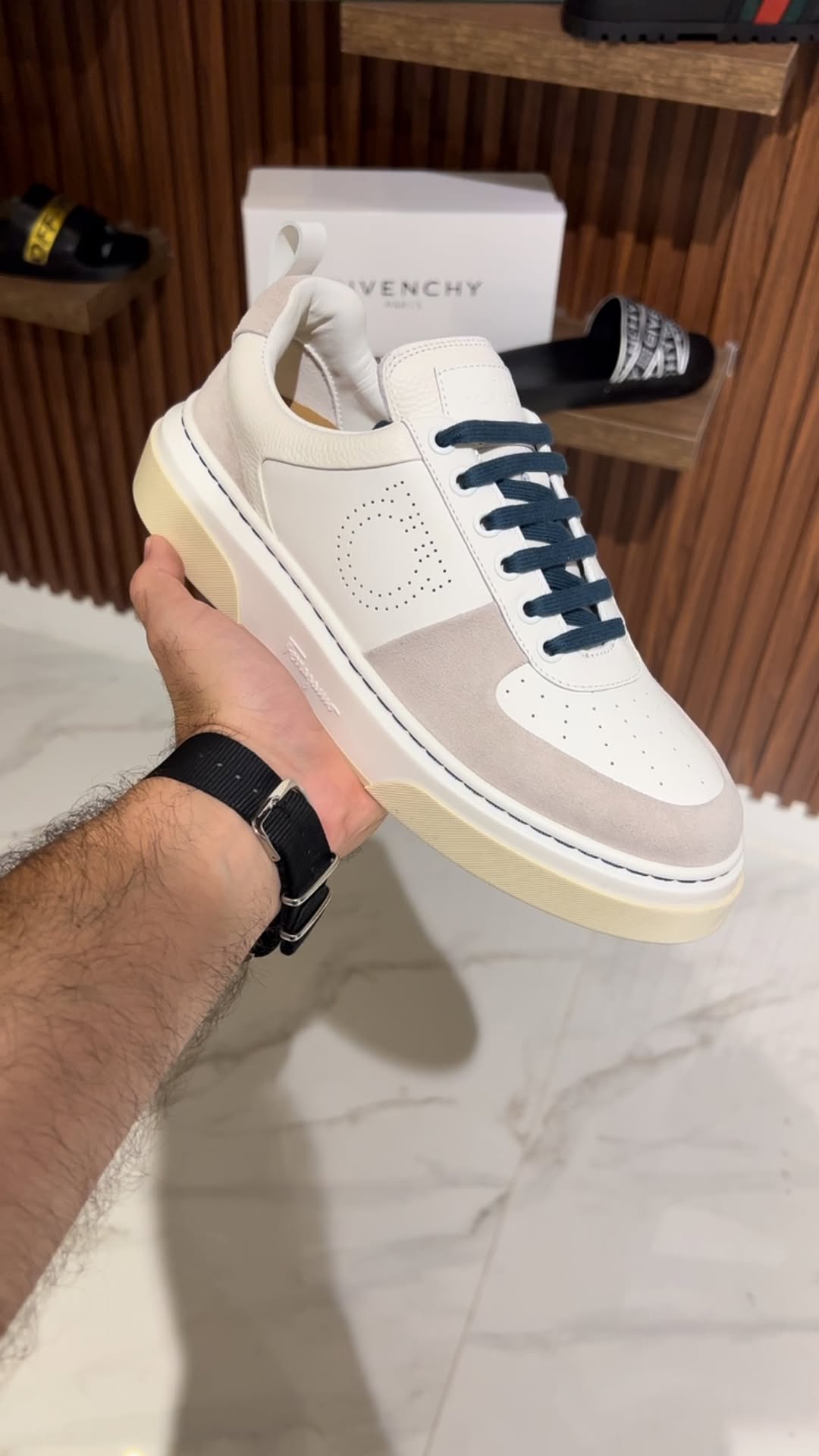 ecommerce.upsell.product_image_alt